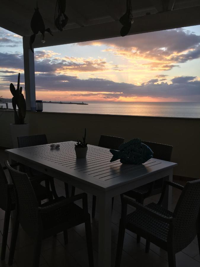 Casa Vacanze Nord-Ovest 加利波利 外观 照片