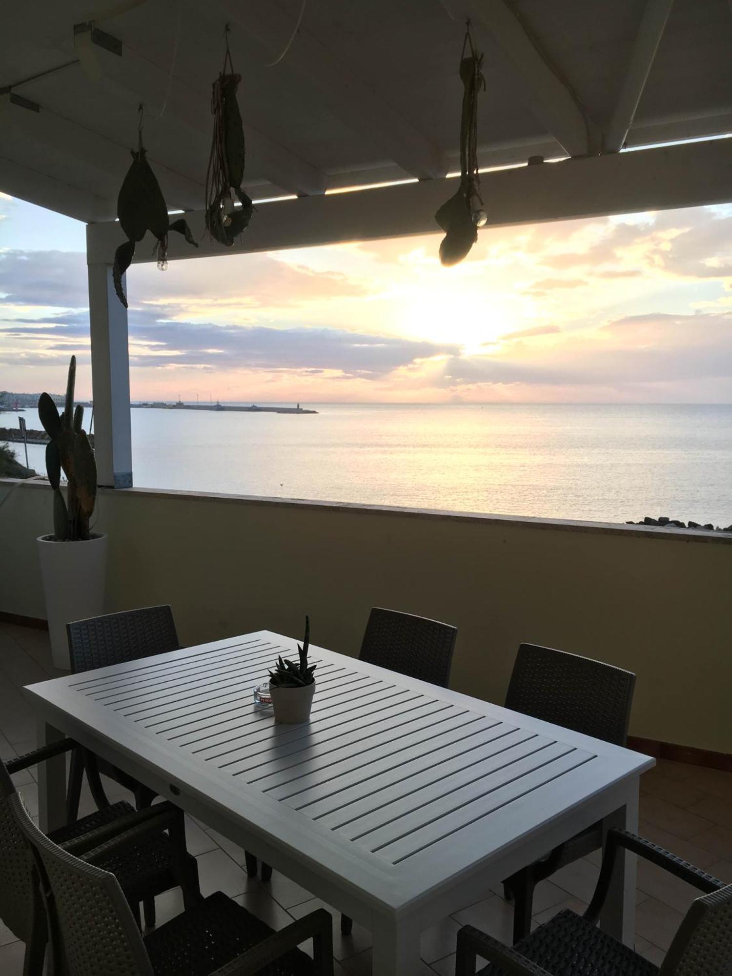 Casa Vacanze Nord-Ovest 加利波利 外观 照片